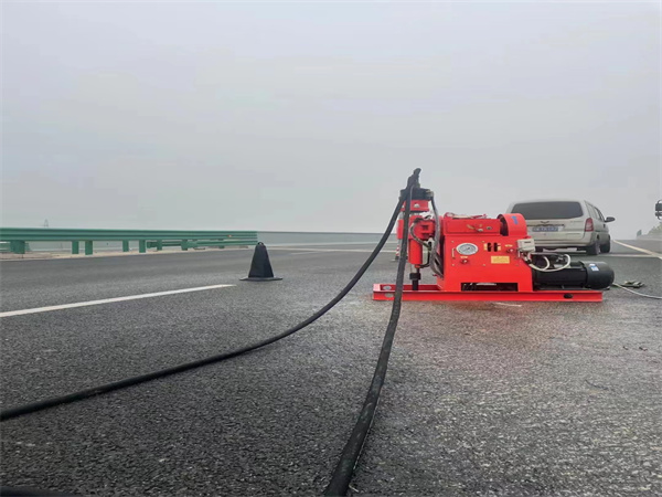 金州马路路基路面开裂下沉注浆加固灌浆